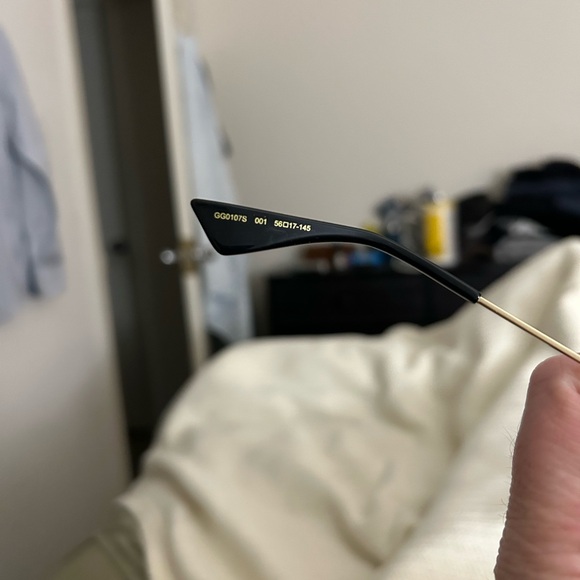 Gucci aviators “P” (polarized) GG0107S sunglasses. Slight cloth marks on lenses - Picture 3 of 8